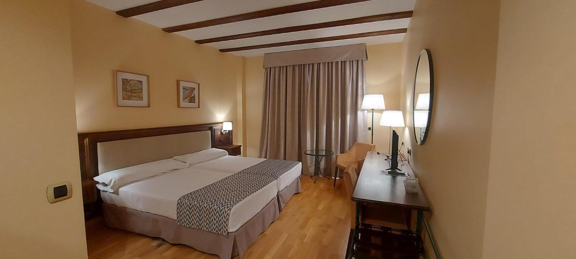 Hotel Spa Tudanca Aranda Fuentespina Exterior photo
